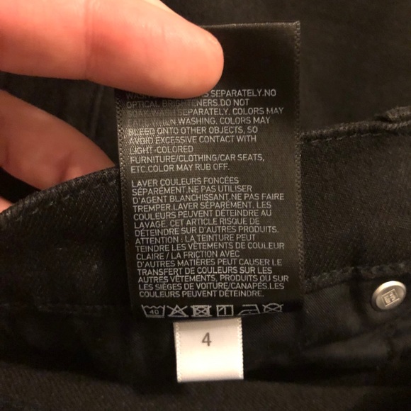 Black Uniqlo jeans - Picture 4 of 4